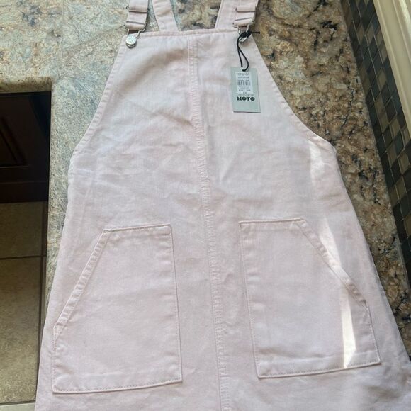 Light Pink Overall Dress with Pockets - Picture 6 of 7